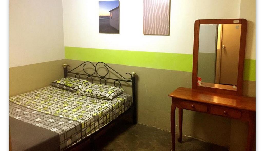 The Original Backpackers Travellers Inn Κουάλα Λουμπούρ Δωμάτιο φωτογραφία